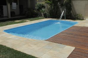 Piscina com prainha